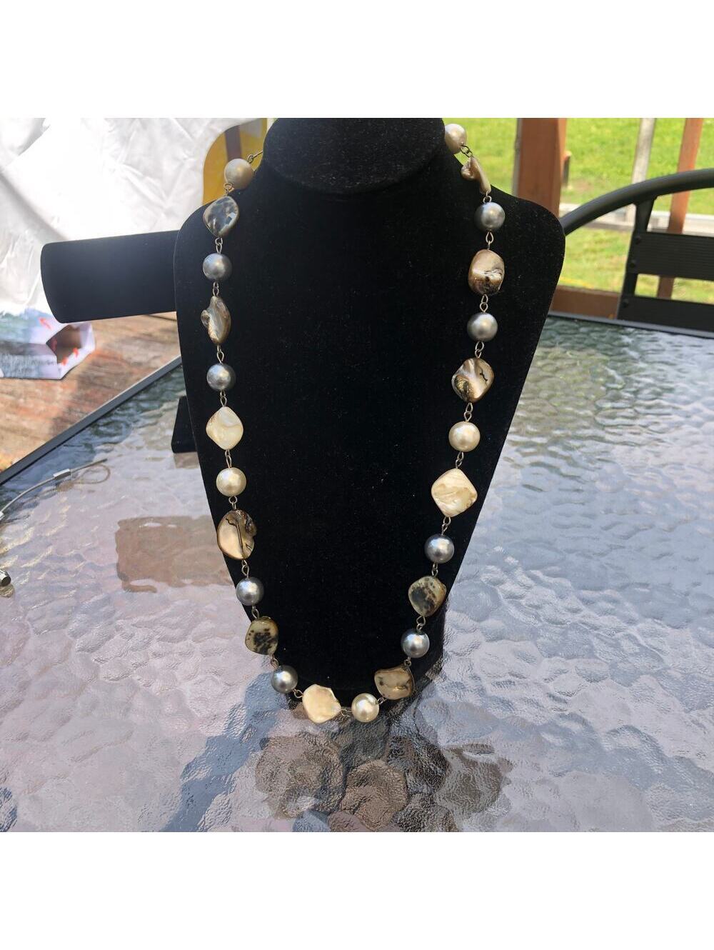 Esmor Vintage Freshwater Pearl Shell Silver Tone Necklace